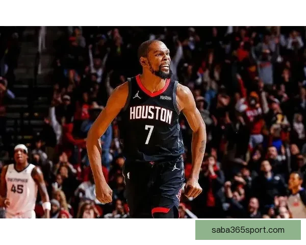 乌度卡称申京进攻更果断有冲击力 能让杜兰特得到更多休息时间